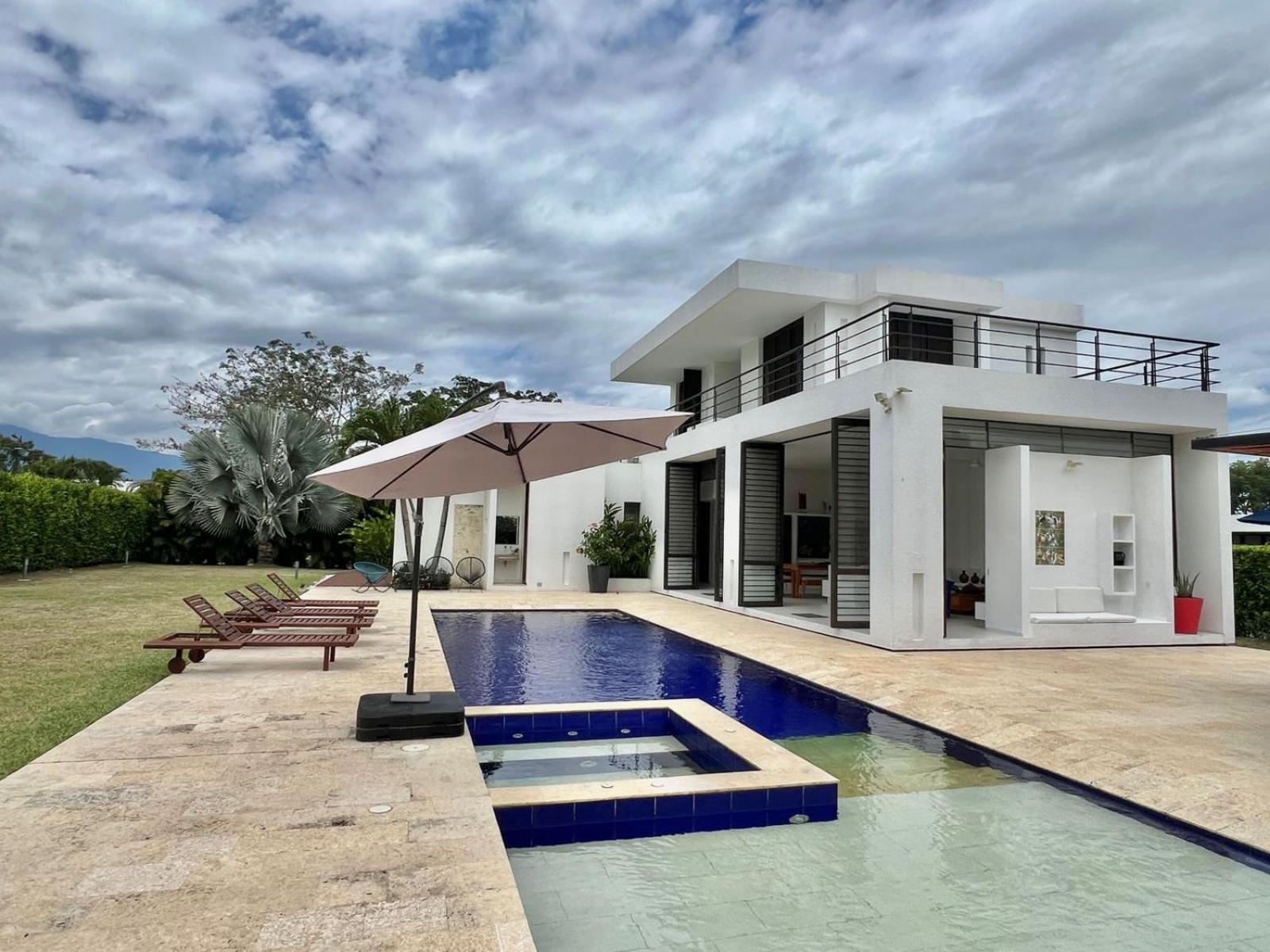 Casa En Estilo Mediterraneo Ferienhaus